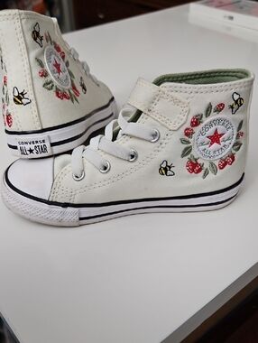 Chuck Taylor Converse Kids Cream High-Tops With Red Floral & Bee Embroidery